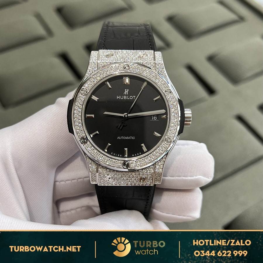 Đồng Hồ Hublot Classic Fusion Fake 1:1 Black 42mm Full Diamonds