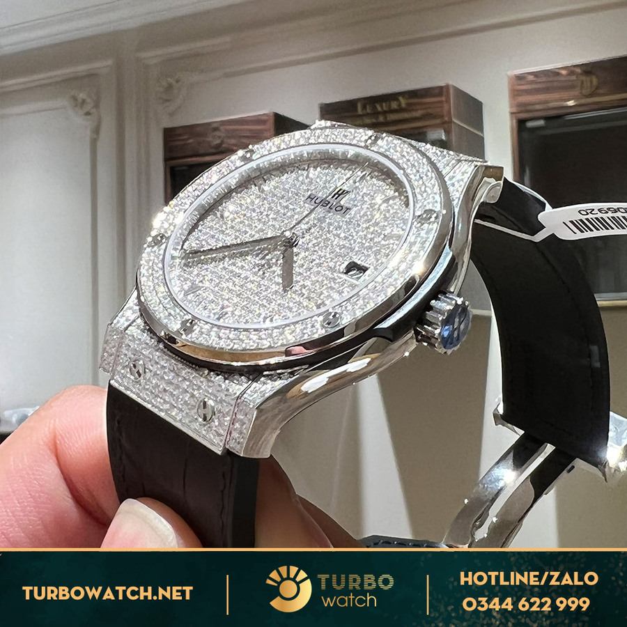 Đồng Hồ Hublot Classic Fusion Black Full Kim Cương
