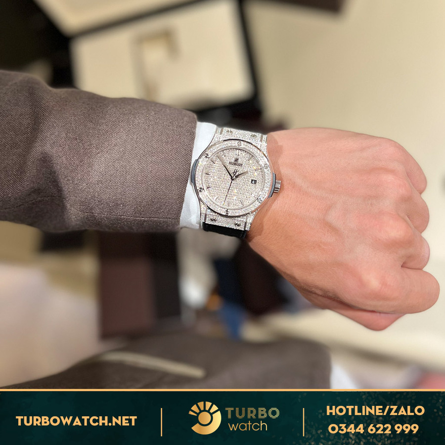Đồng Hồ Hublot Classic Fusion Black Full Kim Cương