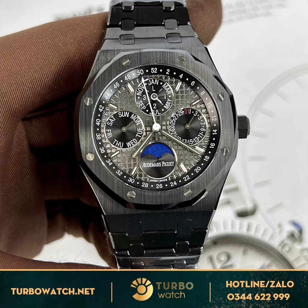 AUDEMARS PIGUET white CERAMIC ROYAL OAK fake 