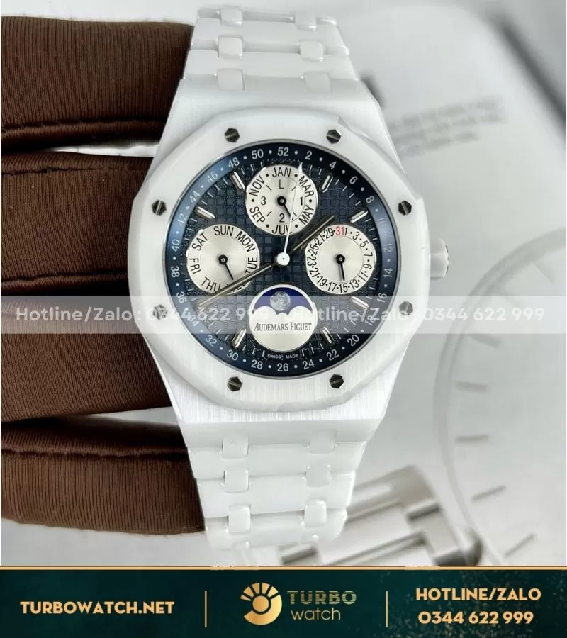 AUDEMARS PIGUET white CERAMIC ROYAL OAK fake