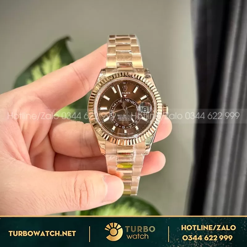 Bộ Sưu Tập Đồng Hồ Rolex Sky-Dweller M336235 Replica 11 42mm