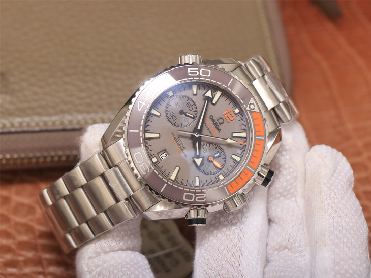 Có nên sử dụng đồng hồ Gốm Omega Planet Ocean Chrono Super Fake phiên bản V4