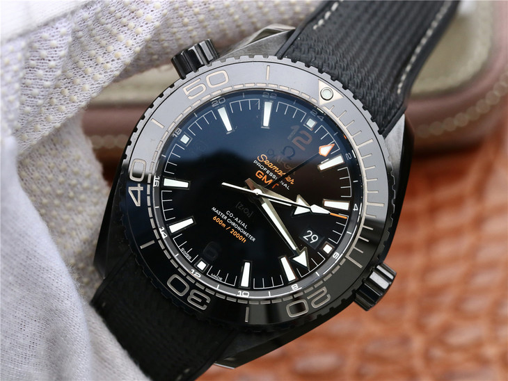 Đánh giá đồng hồ Omega Planet Ocean Deep Black Replica 