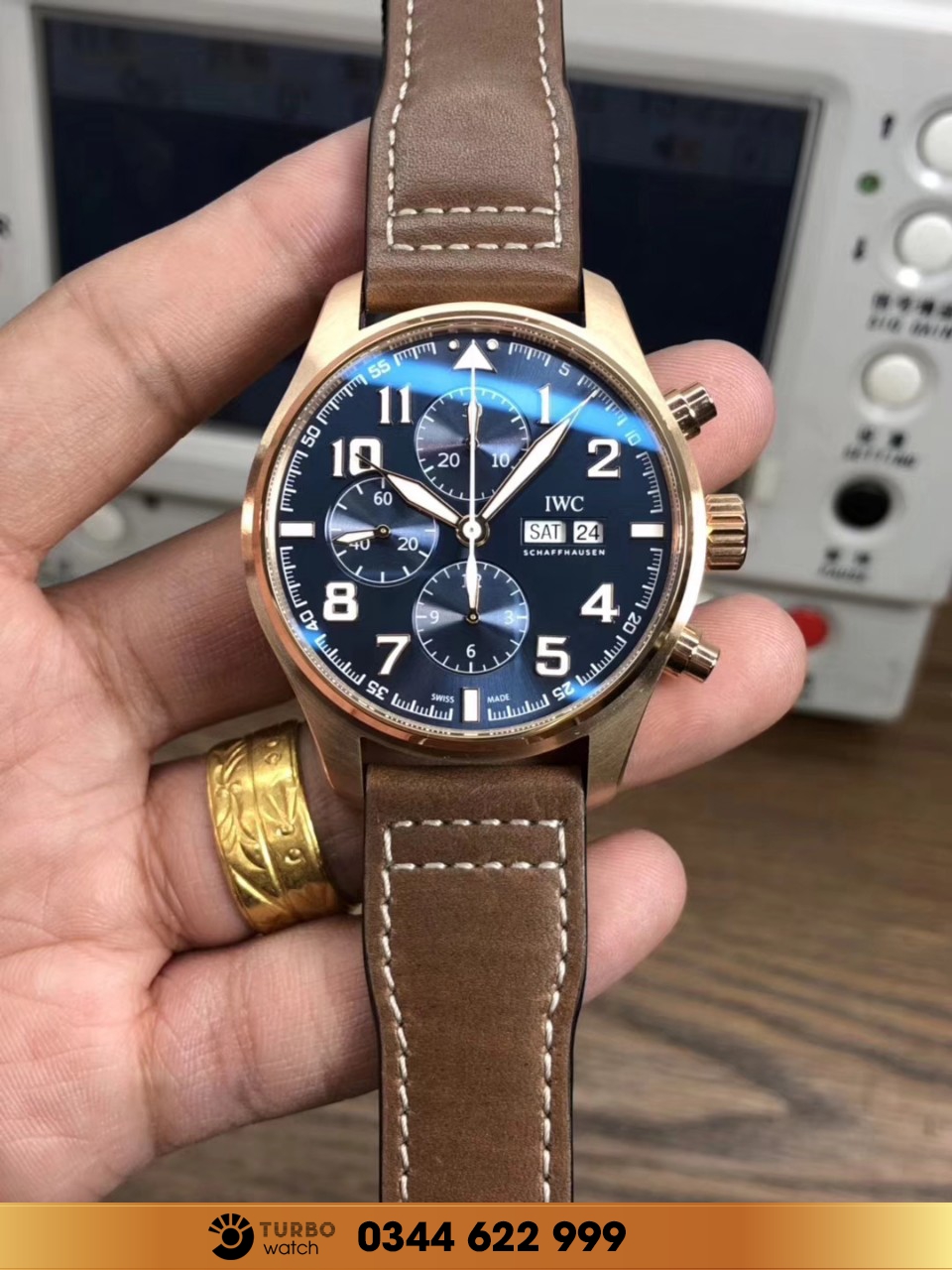Đánh giá đồng hồ IWC replica phiên bản Pilot Chorno 377714 Le Petit Prince
