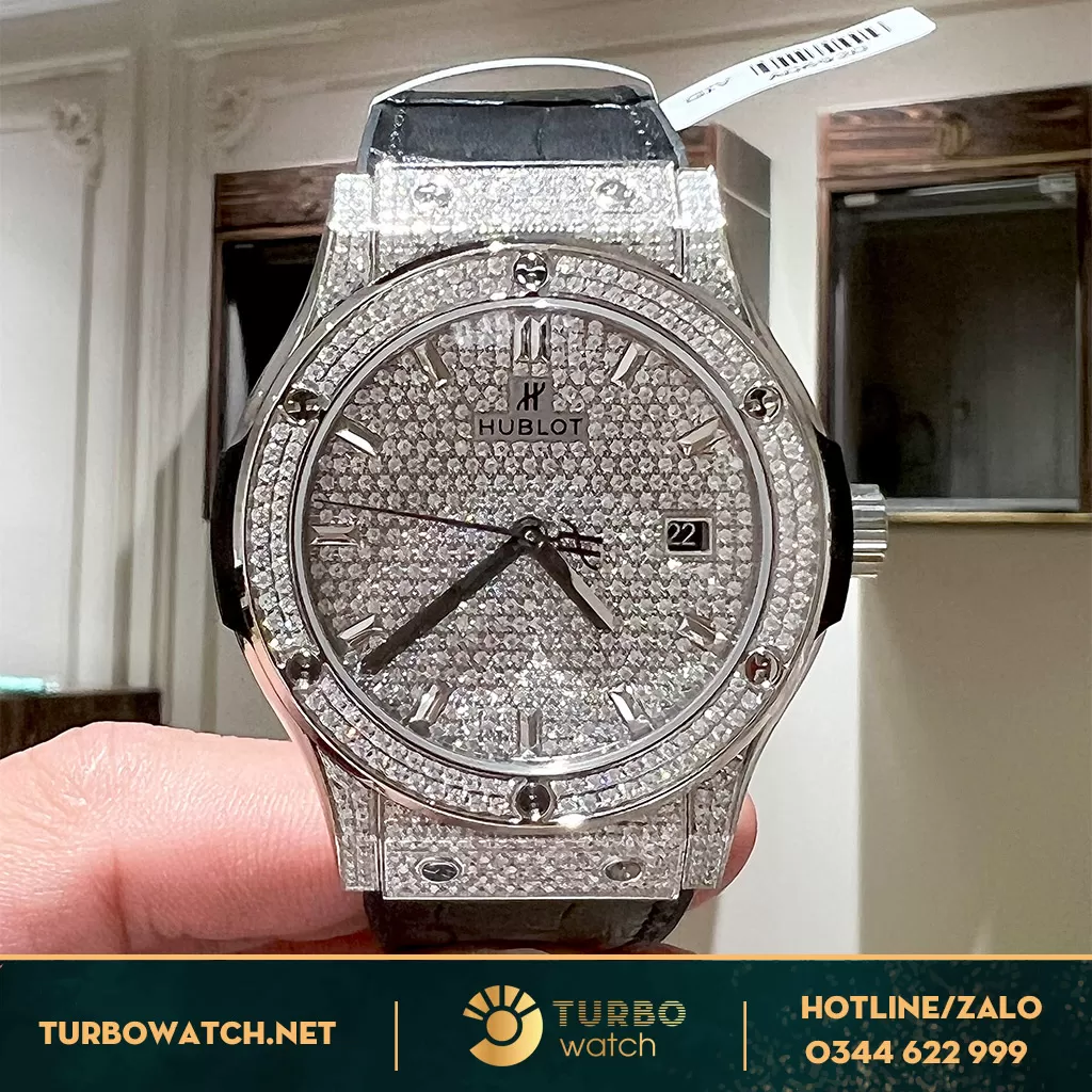Đồng Hồ Hublot Classic Fusion Black Full Kim Cương 