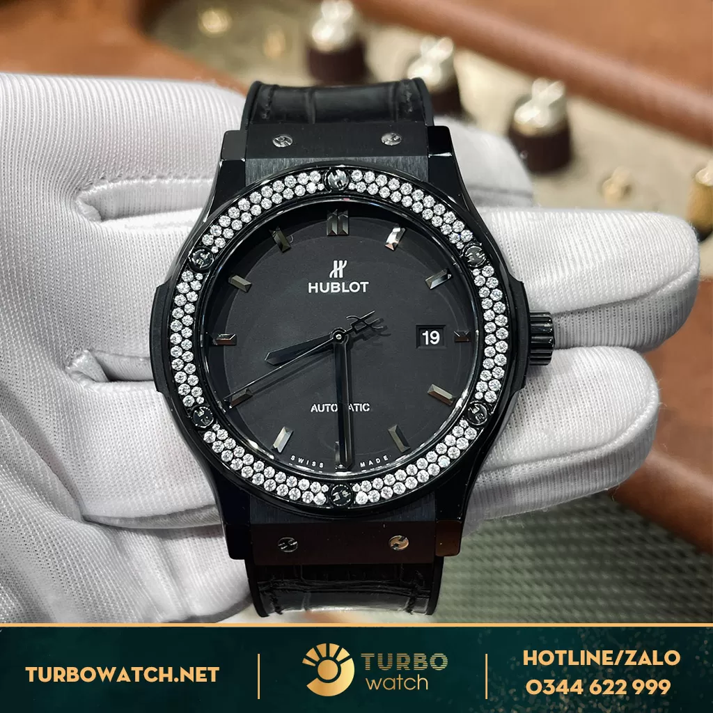 Đồng Hồ Hublot Classic Fusion Siêu Cấp Ceramic Black Magic Diamonds 42MM