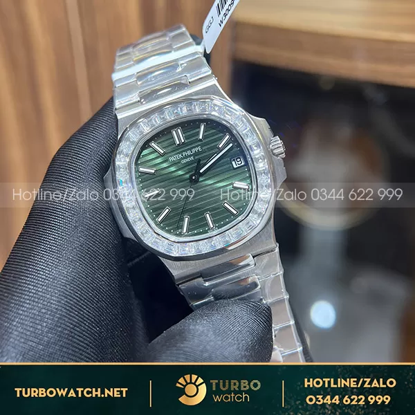 Patek philippe nautilus 5711 green mặt tinh chỉnh độ viền moissanite baguette
