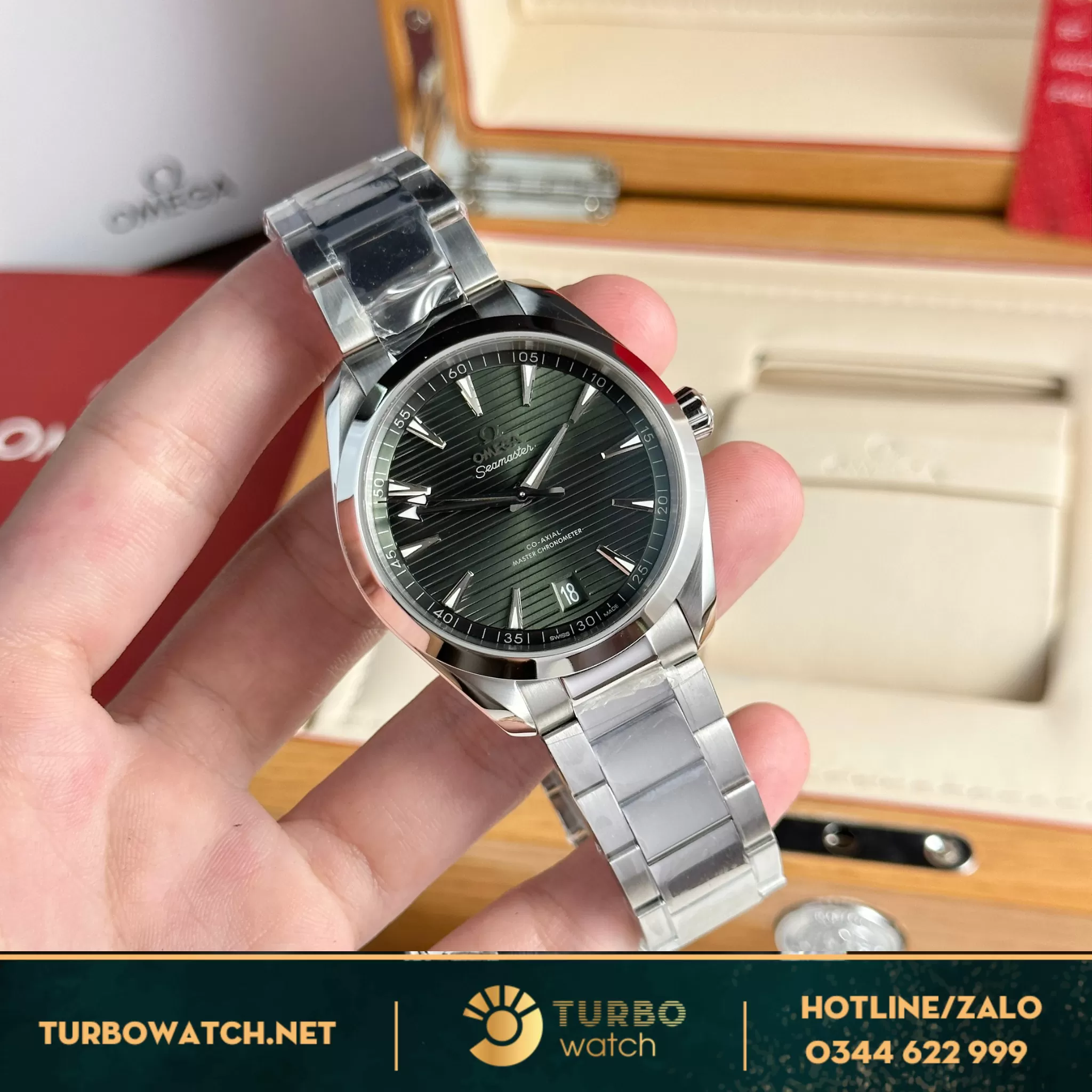 Đồng hồ Omega Seamaster Aqua Terra 150M mặt xanh green replica 