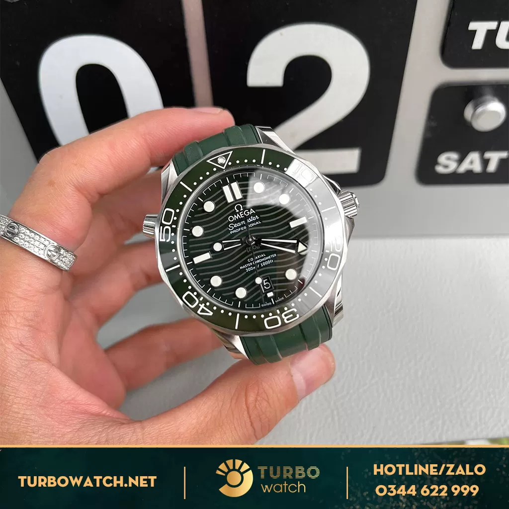 Đồng Hồ Omega Seamaster Fake 1:1 Green Dial 