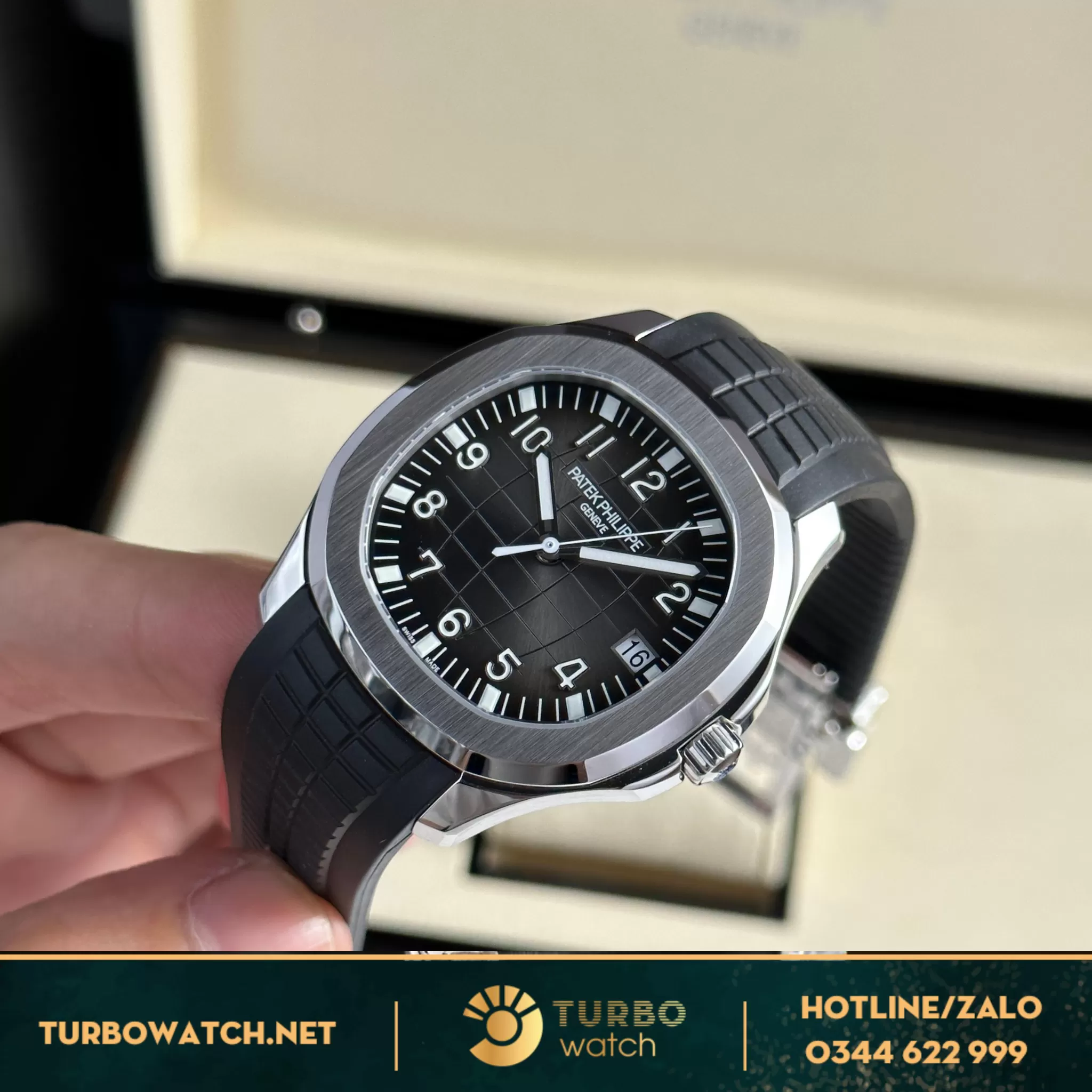 Đồng hồ Patek Philippe Aquanaut 5167 mặt đen fake 