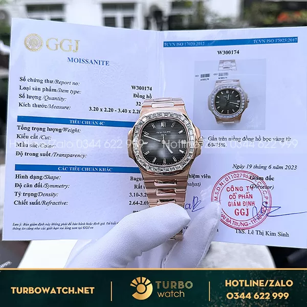 Đồng Hồ Patek Philippe Nautilus Rep 1 1 5723R Bọc Vàng Kim Moissnite Baguette
