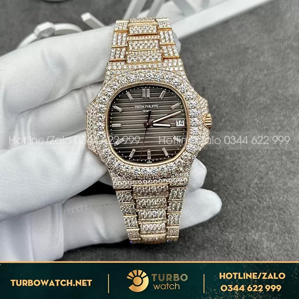 Đồng hồ patek philippe nautilus 5711 độ full kim cương moissanite