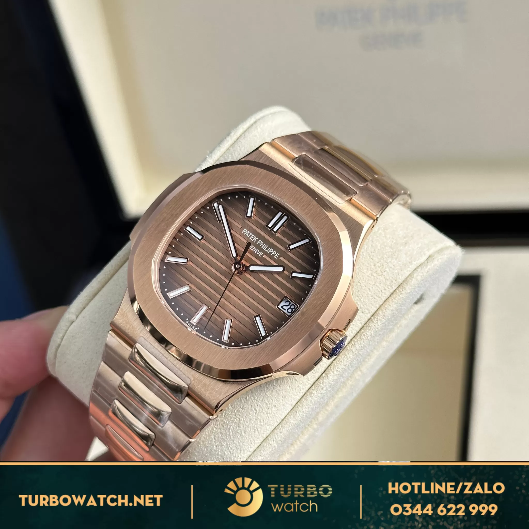 Đồng hồ Patek Philippe Nautilus 5711 rose gold replica 