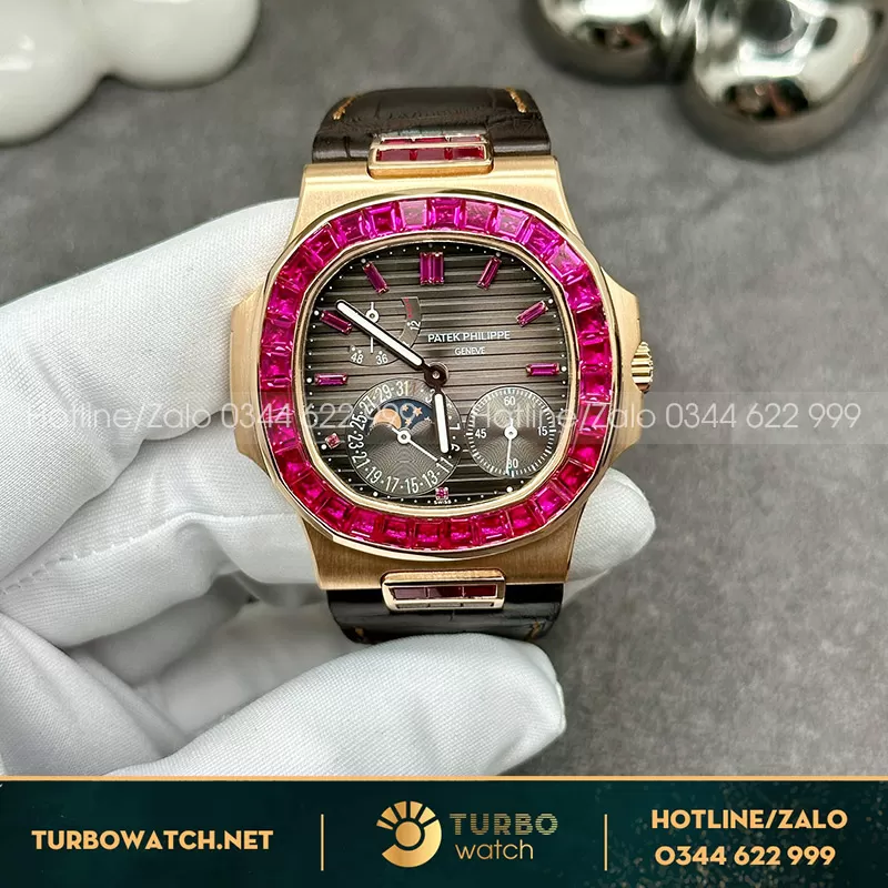 Đồng hồ patek philippe nautilus 5724-12r rose gold ruby chế tác