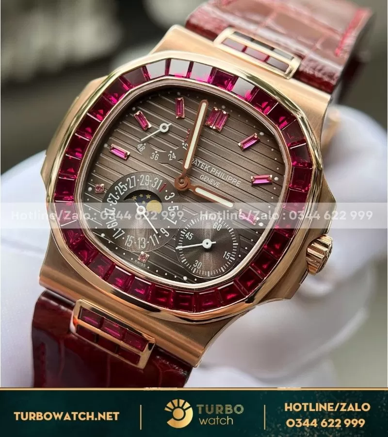 Đồng hồ Patek Philippe Nautilus 5724 ruby bọc vàng replica
