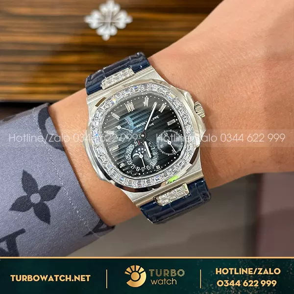Đồng hồ patek philippe nautilus 5724G fake