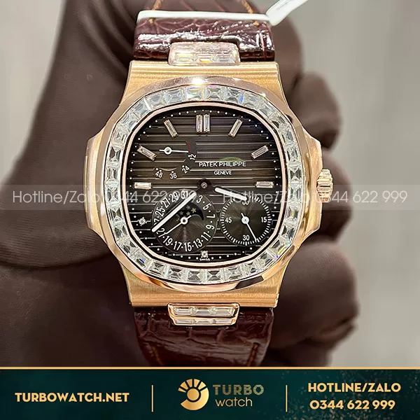 Đồng hồ patek philippe nautilus 5724r bọc vàng độ moissanitte baguette