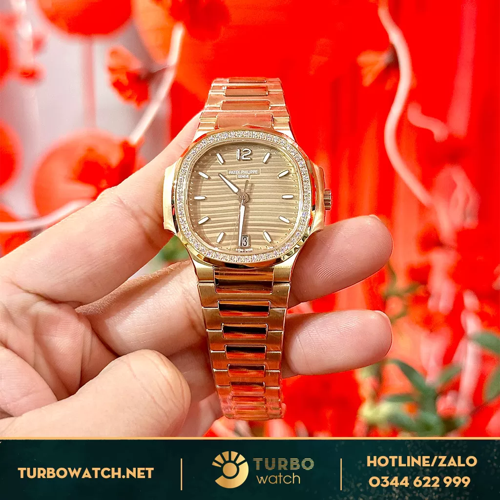 Đồng Hồ Patek Philippe Nautilus 7118/1200R-010 Nữ Replica