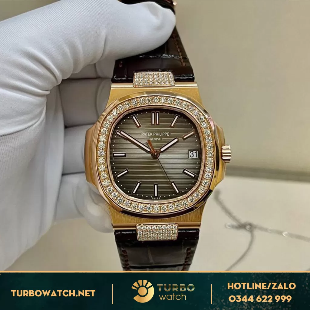 Đồng Hồ Patek Philippe Nautilus Rep 1:1 5713/1R-001 Dây Da 
