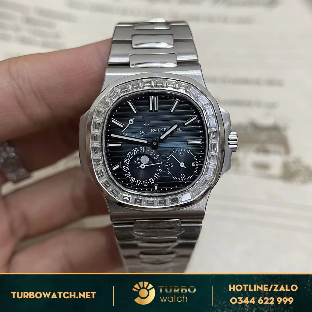 Đồng Hồ Patek Philippe Nautilus Replica 5712/1A-001 Viền Kim Cương Bagutte 
