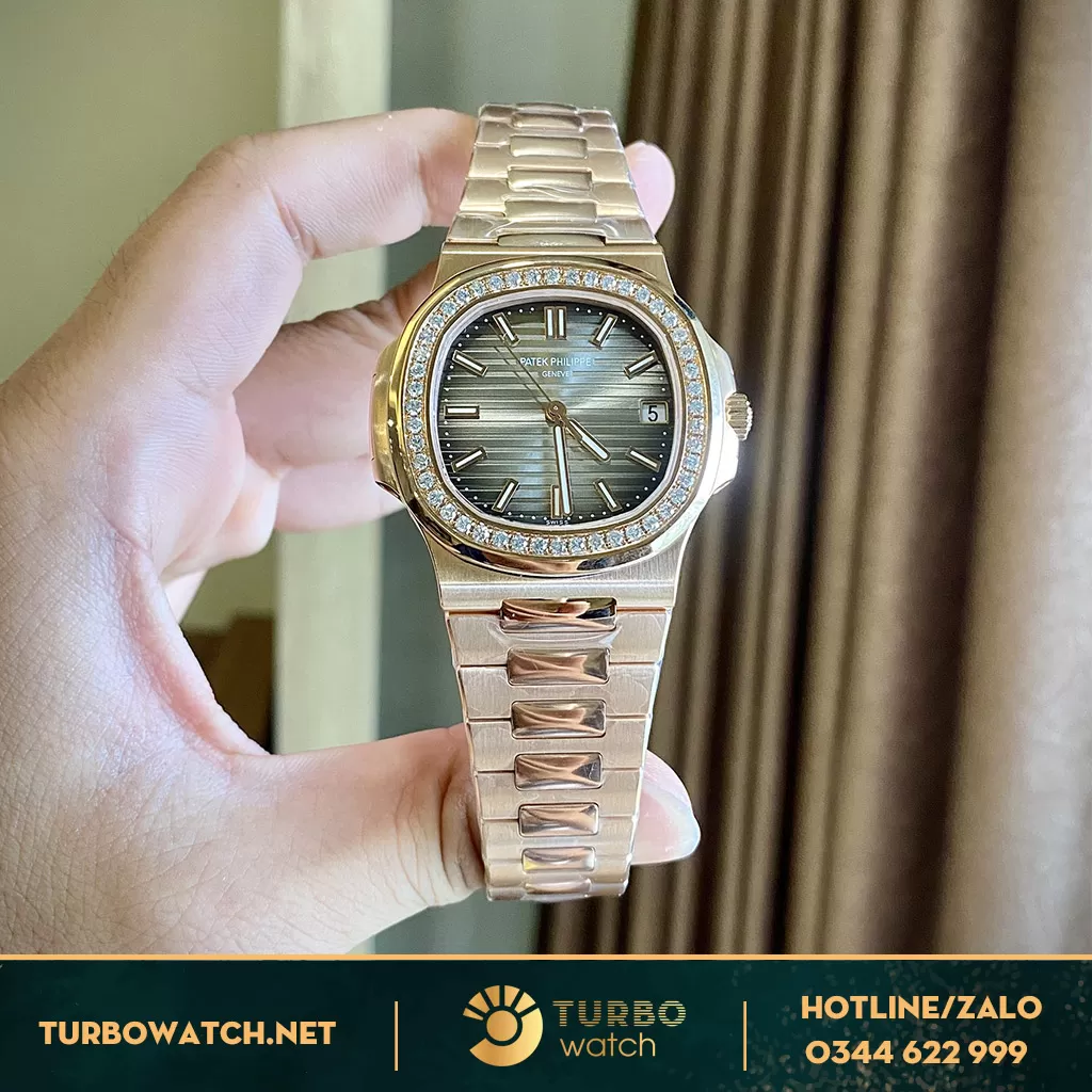 Đồng Hồ Patek Philippe Nautilus Siêu Cấp 5713/1R-001 