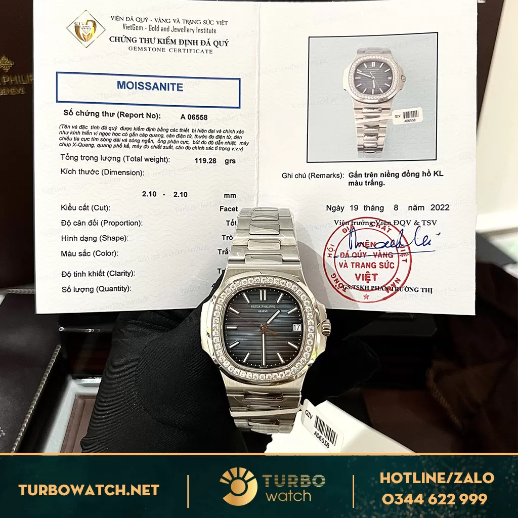 Đồng Hồ Patek Philippe Nautilus Super Fake 5713/1G-010 Diamods 