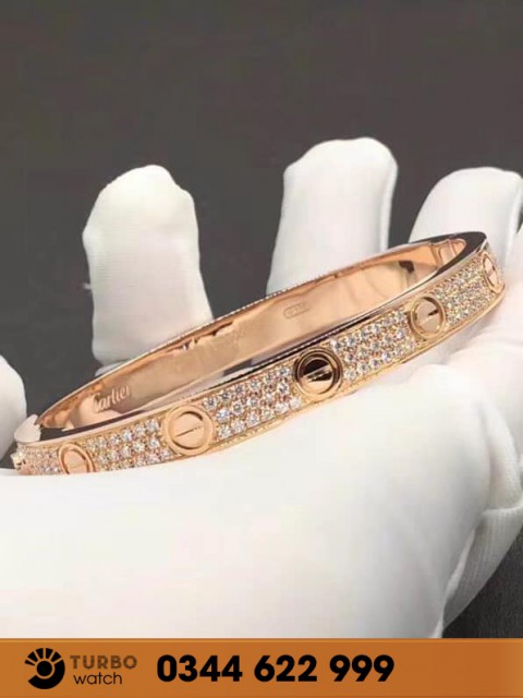 Hãy tặng cho người phụ nữ của mình chiếc lắc tay cartier love nữ vàng hồng