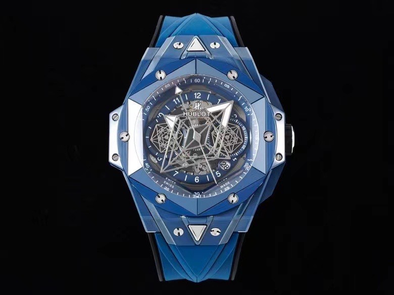 Trải nghiệm độc đáo và khác biệt với Hublot Big Bang Sang Bleu II Xanh Navy 45mm