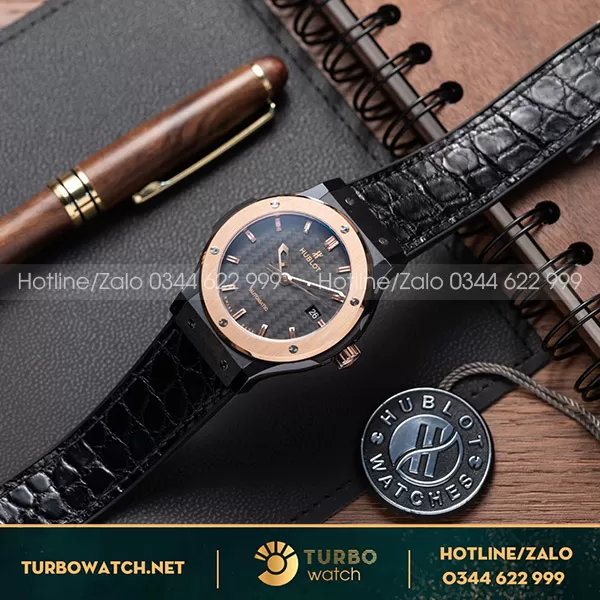 Hublot Classic Fusion 42MM Rep 11 Vỏ Ceramic Niềng Mạ Vàng 18K Mặt Carbon
