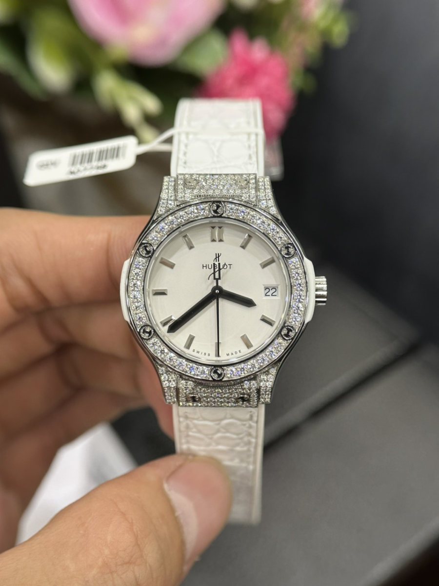 Vẻ đẹp nổi bật làm bất cứ chị em phụ nữ nào cũng mê đắm