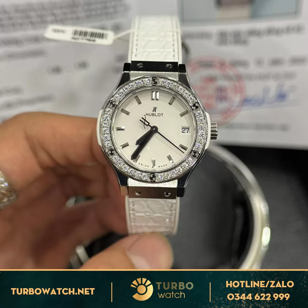 Hublot Classic Fusion Trắng 33mm Viền KC Moissanit 