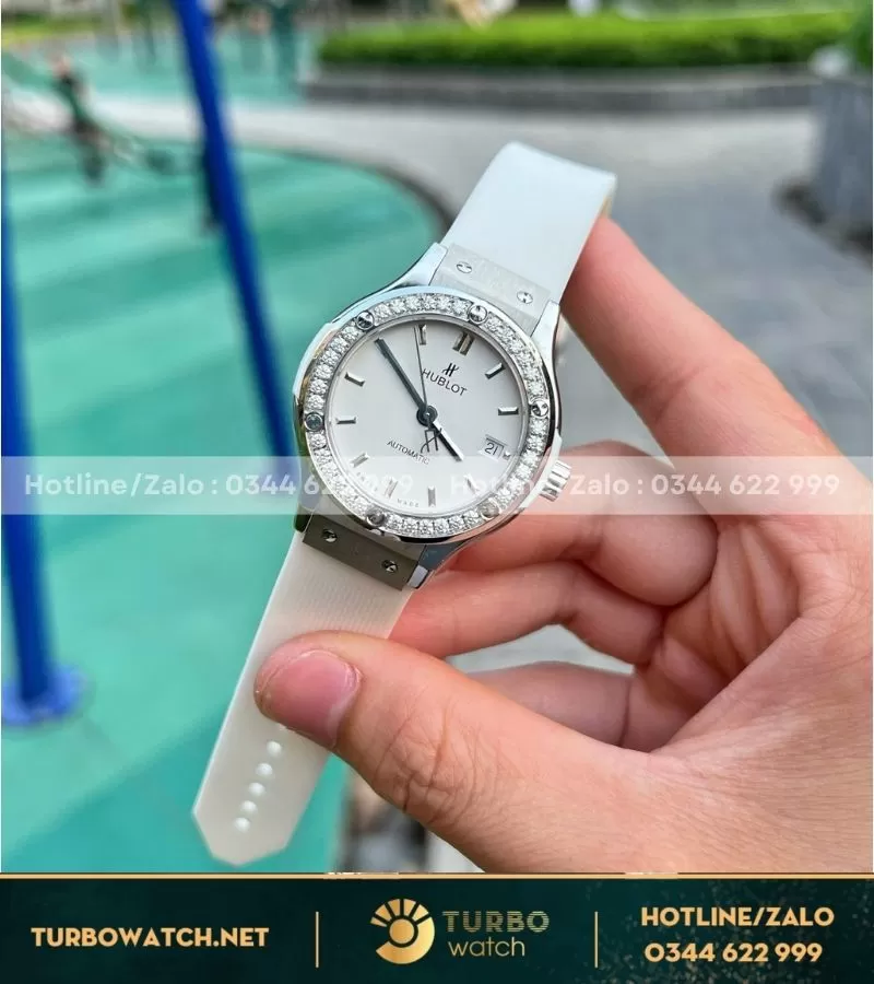 Hublot Classic Fussion 38mm đã lên vành kim moissanite Hongkong