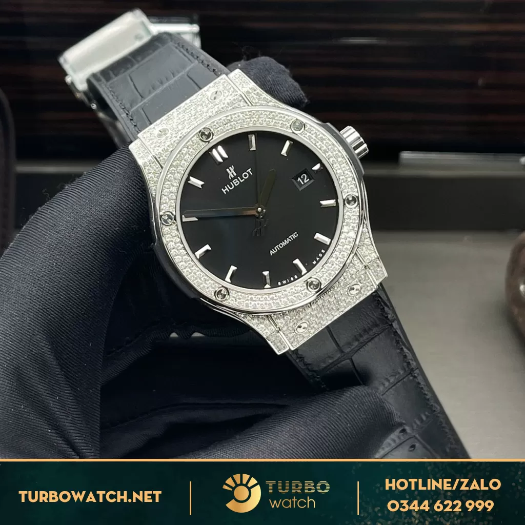 Hublot Replica 1:1 Classic Fusion Titanium Chế Tác Kim Cương Moissanite 