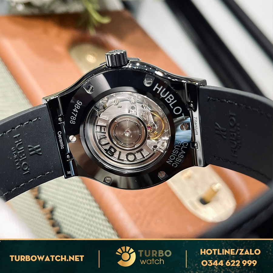 Đồng Hồ Hublot classic Fusion Rep shiny Black 42MM Diamods