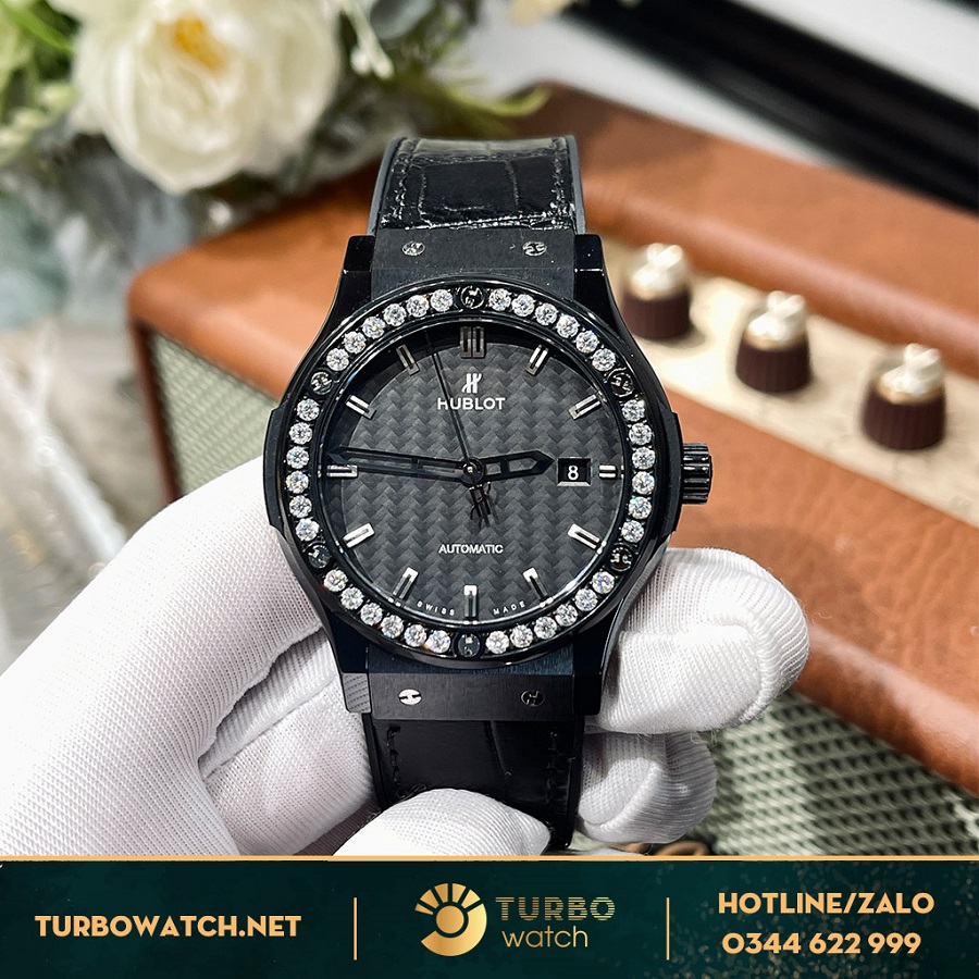 Đồng Hồ Hublot classic Fusion Rep shiny Black 42MM Diamods