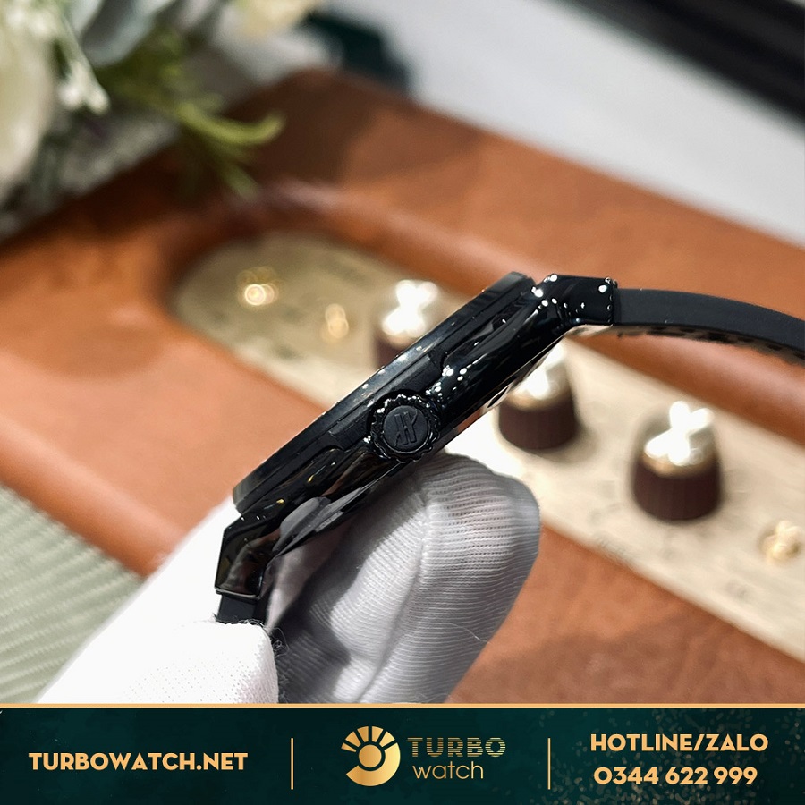 Đồng Hồ Hublot classic Fusion Rep shiny Black 42MM Diamods