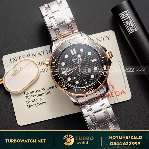 Omega Seamaster Diver 300M 42MM Mặt Đen Demi Kèm Dây Cao Su