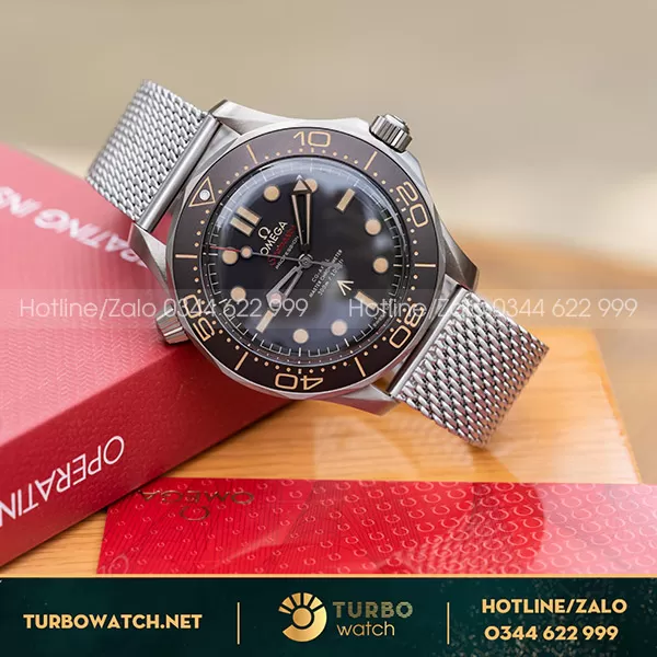 Omega Seamaster Diver 42MM 300M 007 Edition Mặt Đen Dây Kim Loại Kèm Dây Vải