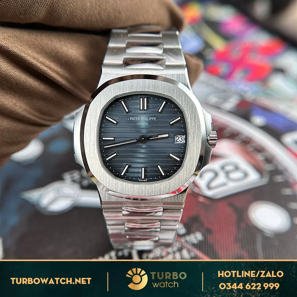 Patek philippe nautilus 5711 blue dial