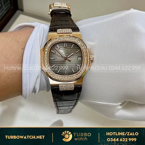 Patek Philippe Nautilus Rep 1 1 5711 Độ Kim Cương Moissanite