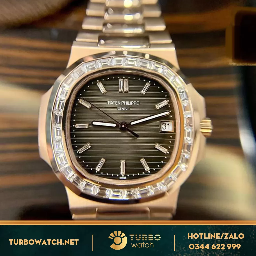PATEK PHILIPPE NAUTILUS 5723/1R-010 ROSE GOLD 18K BAGUETTE DIAMONDS