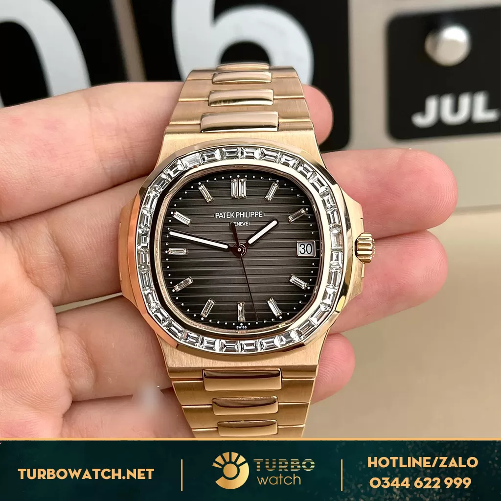 Patek Philippe Nautilus 5723/1R-010 Rose Gold 18k . Bagutte Diamonds