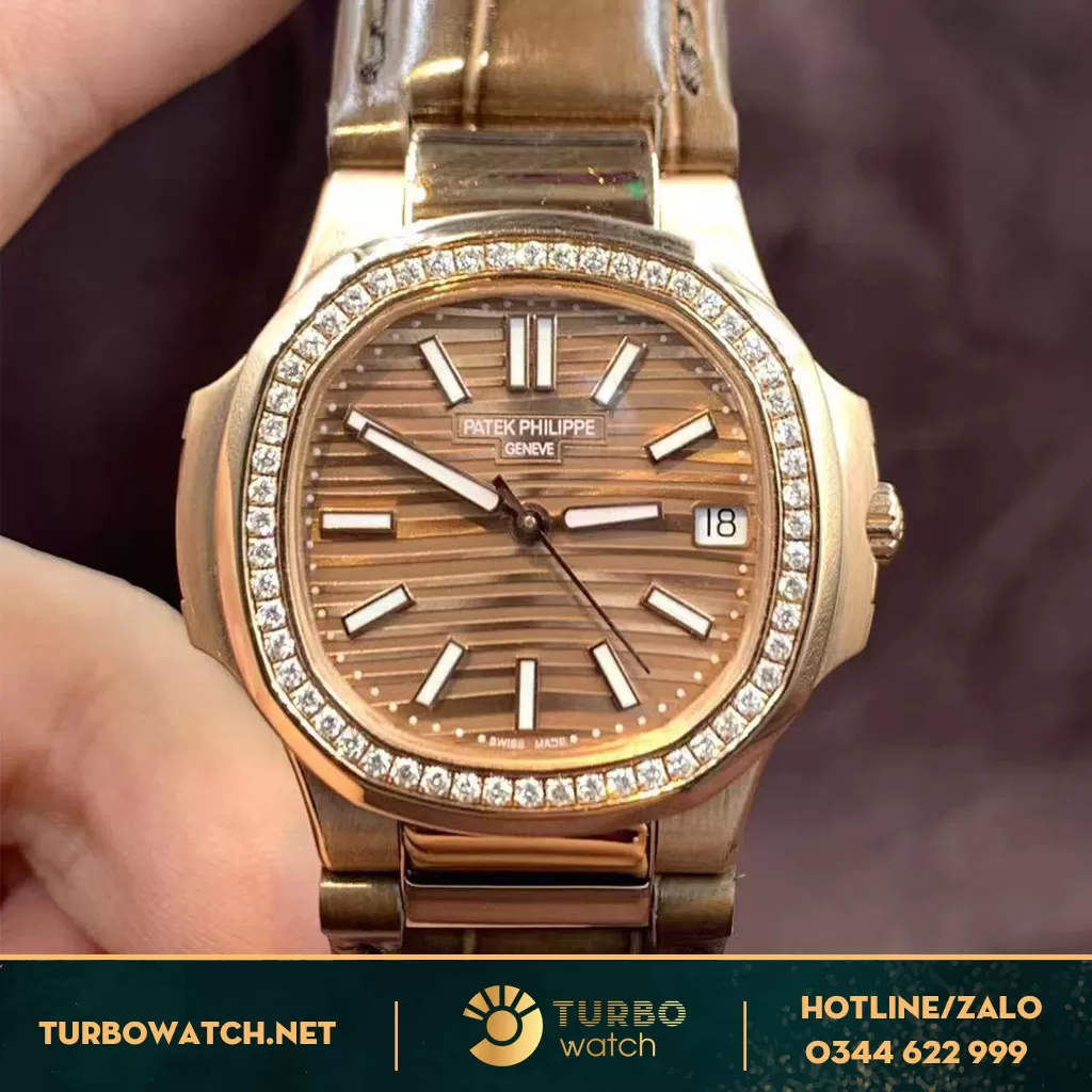 Patek Philippe Nautilus 7010R-012 Chế Tác Vàng 18k Kim Cương Thiên Nhiên 