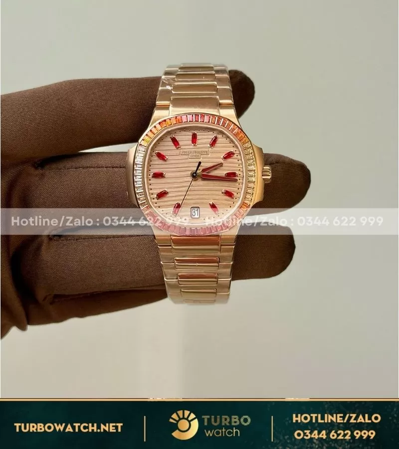 Patek Philippe Nautilus 7118/1300R— size 35,2mm máy cal324sc