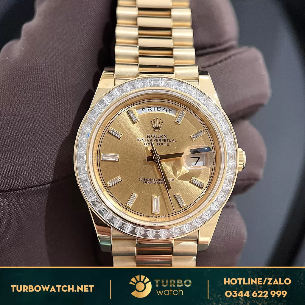 Rolex Day-Date Rep1:1 40 228238 Mặt Số Vàng Champagne Nạm Kim Cương Vành Kim Cương Bagutte
