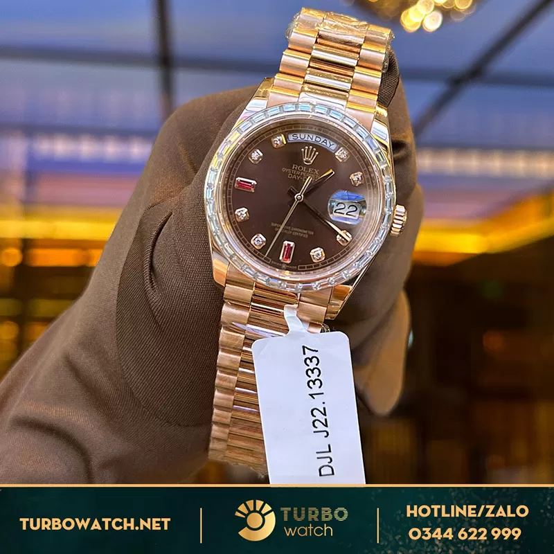 Rolex daydate 36mm bọc vàng độ kim moissanitte