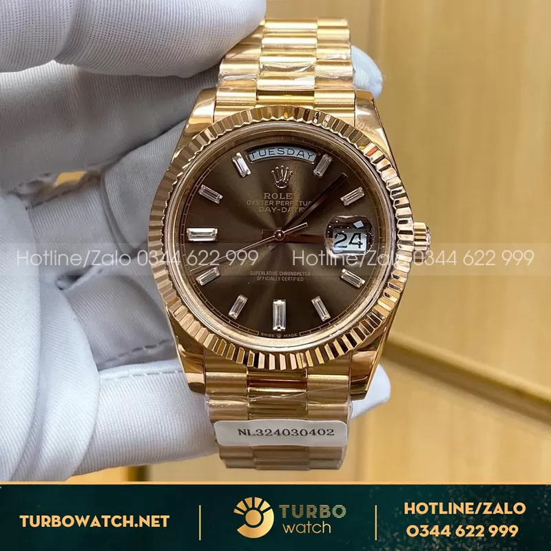 Rolex daydate 40 228235 mặt số chocolate kim cương baguette