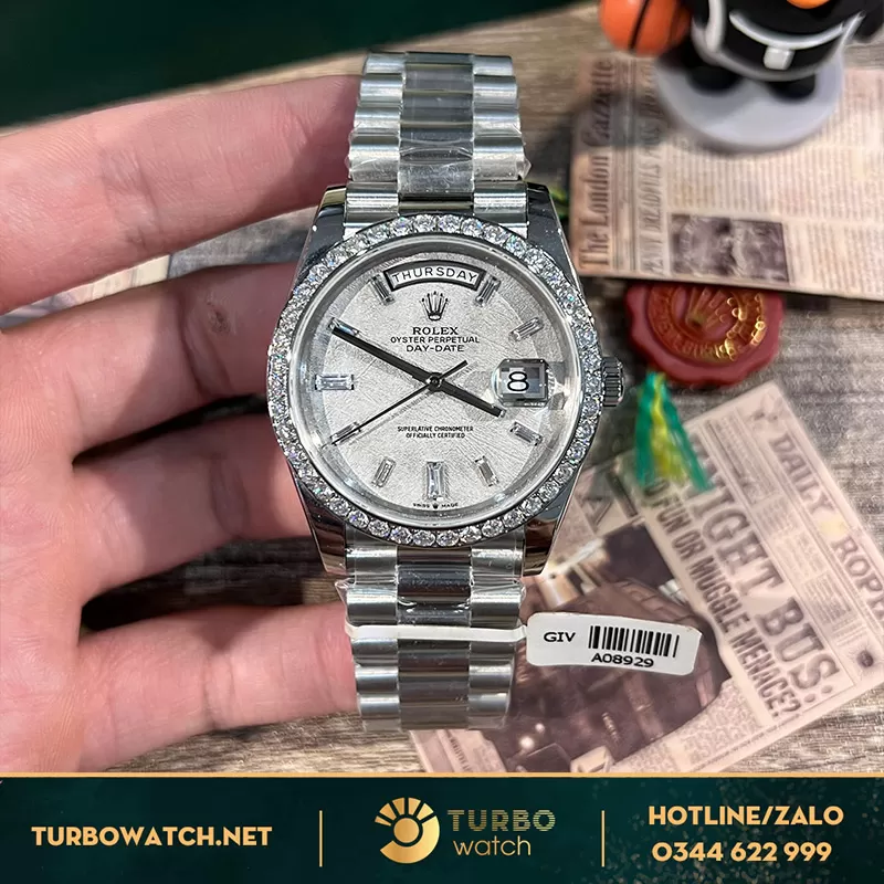 Rolex daydate độ niềng kim moissanite