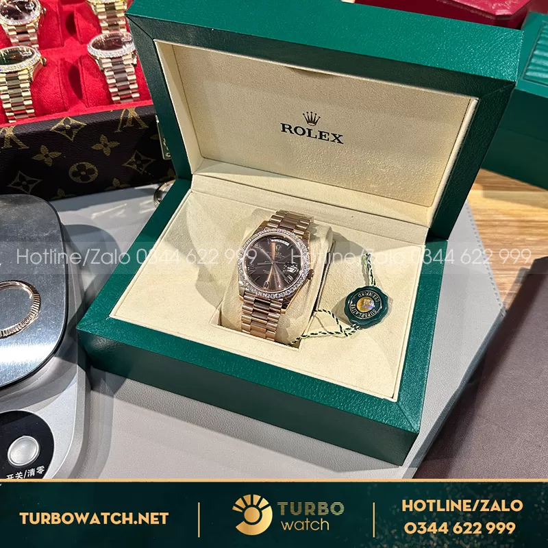 Rolex daydate siêu vip nặng 166g độ niềng moissanite hongkong 2,5mm vàng hồng